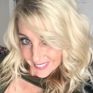 Meet your Posher, Roxy